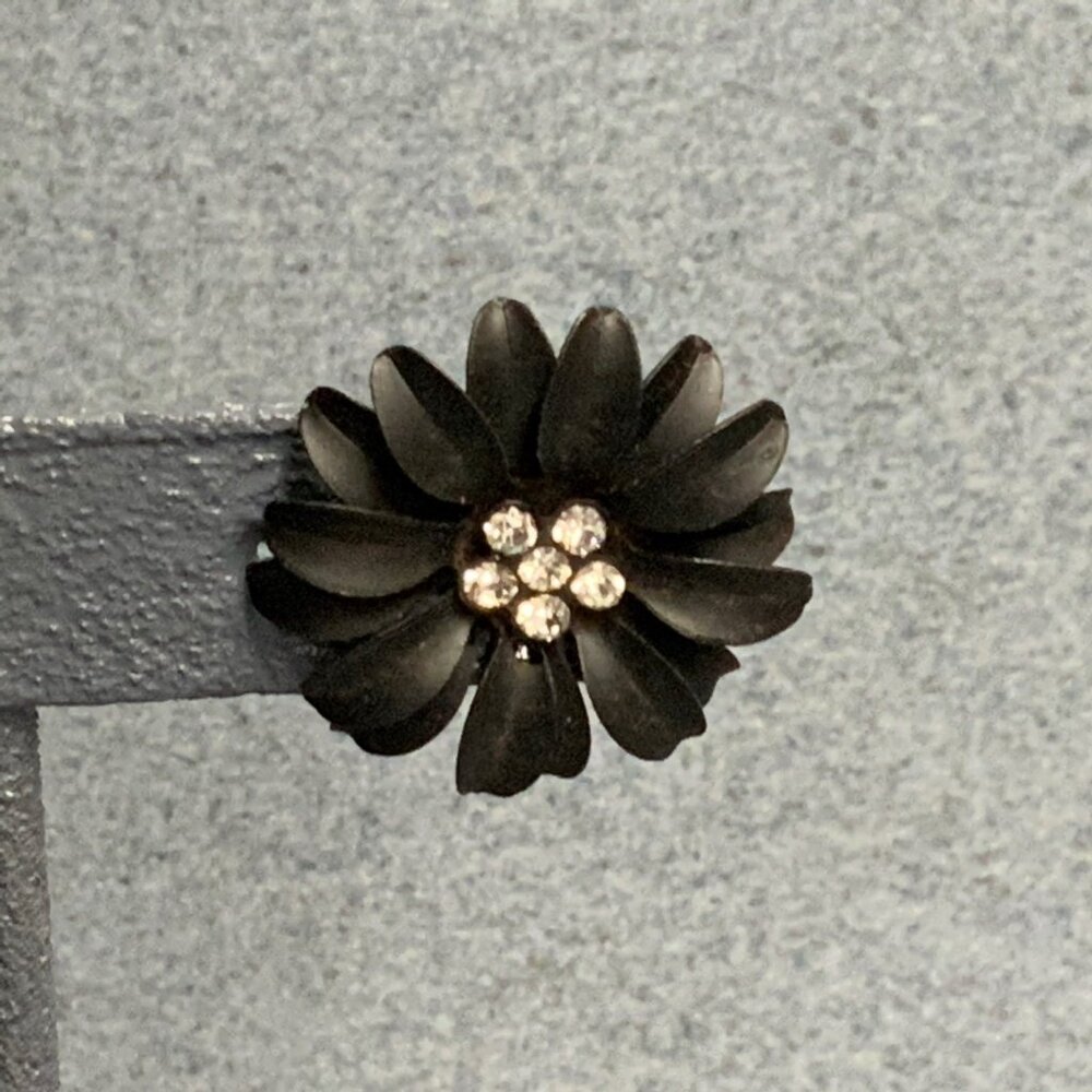 Rhinestone Flower Pierced Earrings 1 In Black Retro Glam Bling Vintage Elegant - Picture 4 of 6
